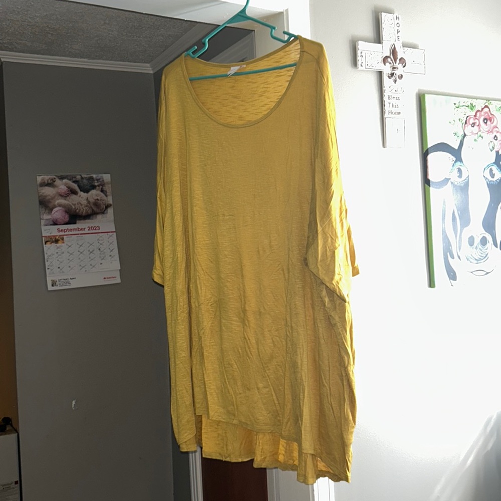 LuLaRoe top